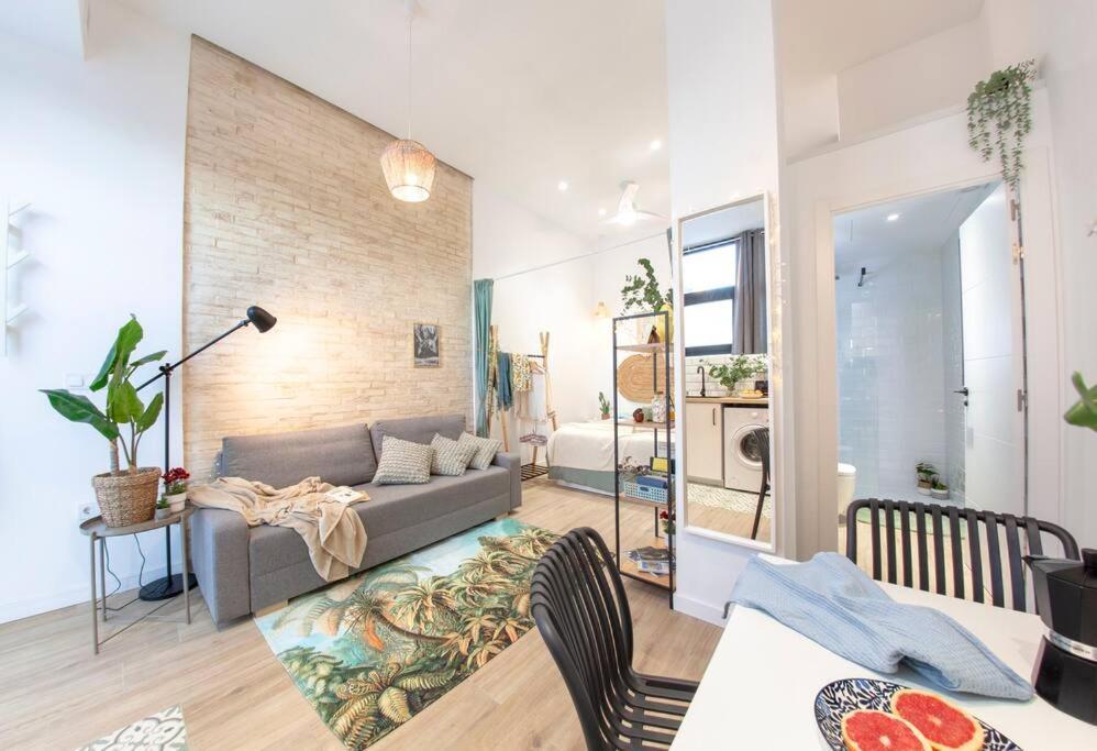 Al5 Seaside Bliss-Stylish Loft Steps From Malvarrosa Valencia Kültér fotó