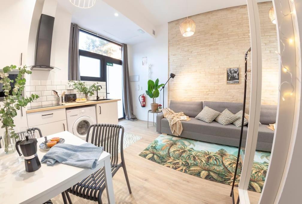 Al5 Seaside Bliss-Stylish Loft Steps From Malvarrosa Valencia Kültér fotó